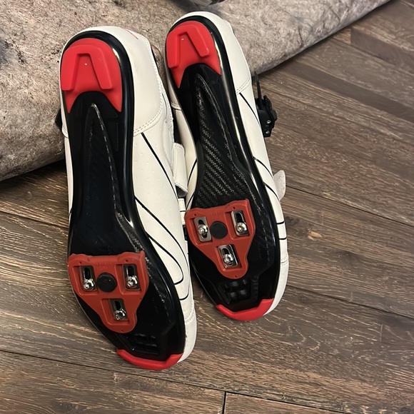 3 for $15 - Bundle 3 items and save - Kescoo cycling shoes perfect for Peloton - Picture 4 of 5